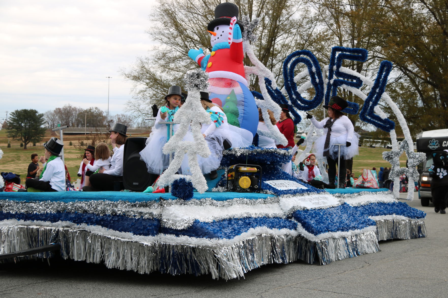J. Iverson Riddle Christmas Parade 2018 (207).JPG